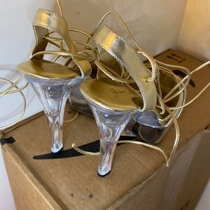 Highest heel strappy 6 inch platform w/ankle tie and woven vamp tess